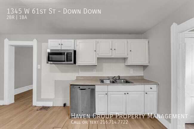 Building Photo - 1345 W 61st St