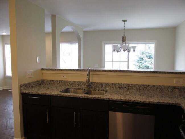 Building Photo - 32461 Rushmore Ave
