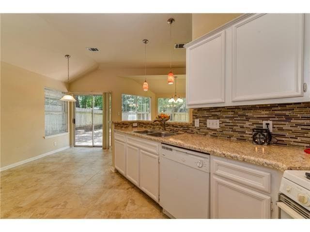 Building Photo - 409 N Mt Rushmore Dr