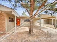 Building Photo - 1712 Elkhart-C