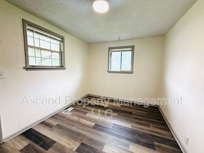 Building Photo - 78 Rathbun Cir