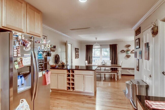 Building Photo - 2050 Sylvania Dr