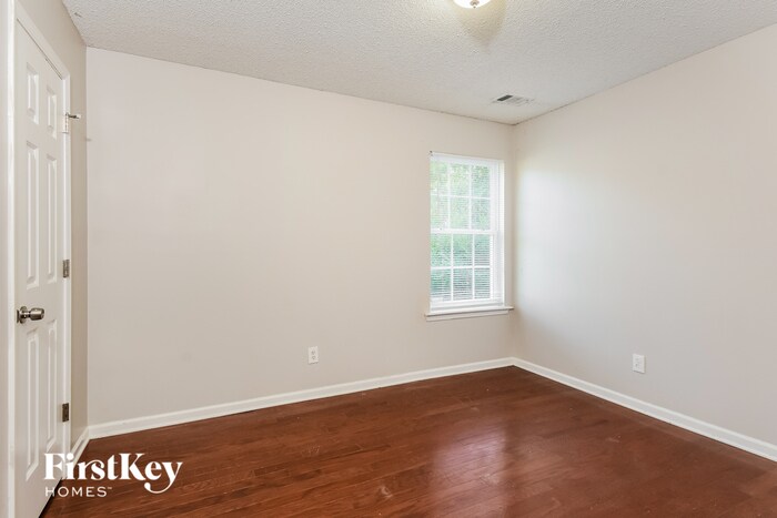 Building Photo - 231 Grandview Ln