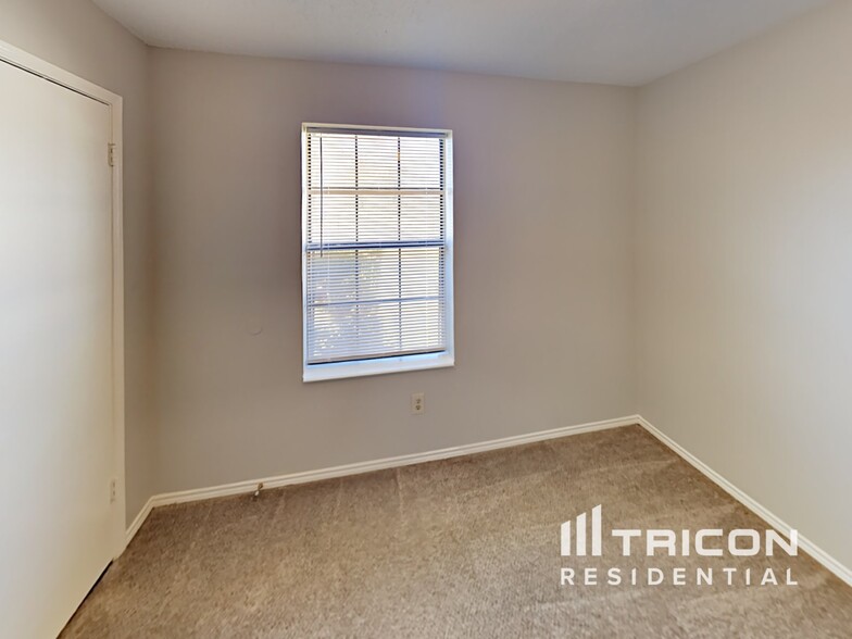 Building Photo - 7828 Texridge Dr