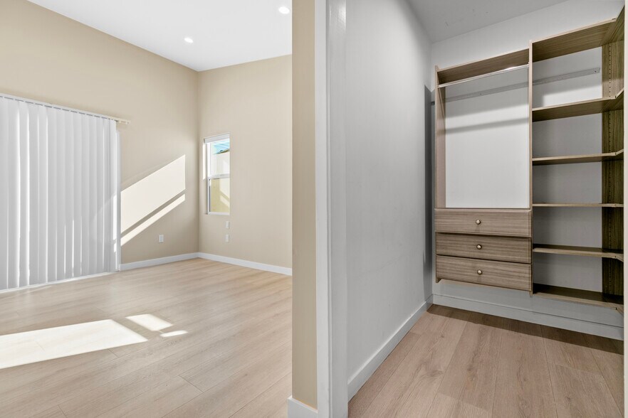 Building Photo - 14422 Judd St