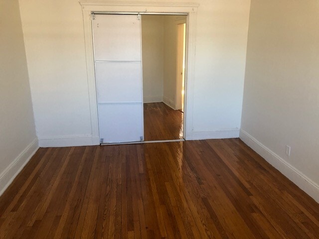 Building Photo - 127 Sutherland Rd