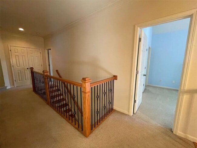 Building Photo - 1378 Greencrest Ct SW