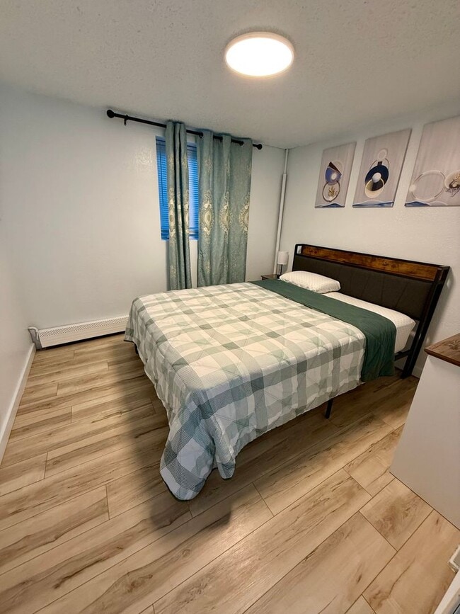 Building Photo - Eighth Ave - 760