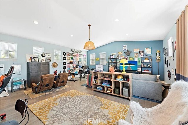 Building Photo - 9 Paniolo Rd