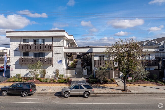 Building Photo - Peerless Building Corp.