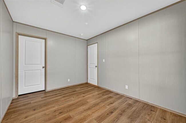 Building Photo - 1115 1 Oak Chase Rd