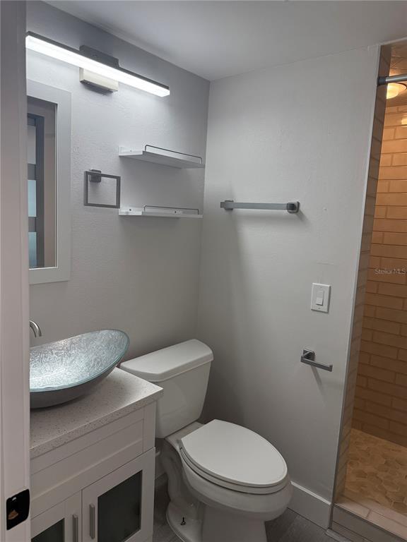 Building Photo - 4700 Cove Cir