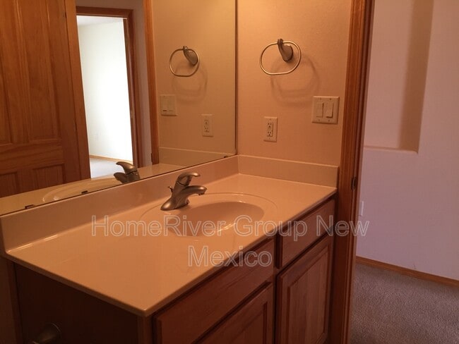 Building Photo - 828 Kipuka Dr NW