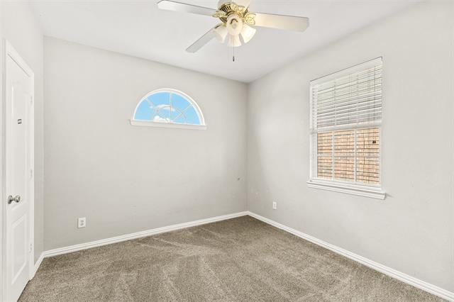Building Photo - 15920 Alvarado Dr