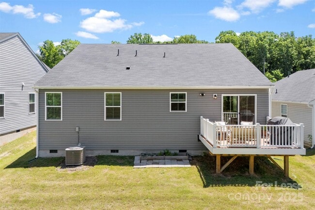 Building Photo - 2217 GoldWood Dr