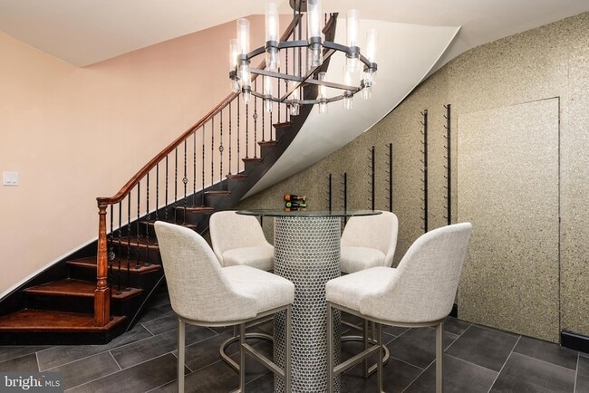 Building Photo - 2620 Love Point Rd