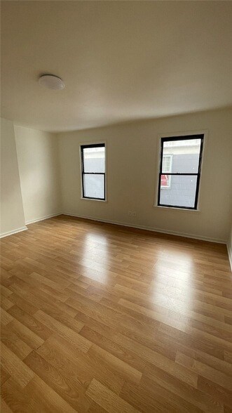 Building Photo - 319 N Balph Ave
