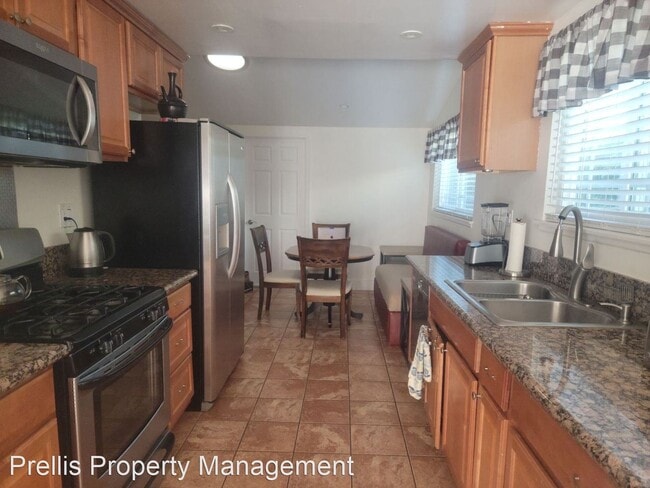 Building Photo - 4 br, 2 bath House - 11427 Stranwood Avenue