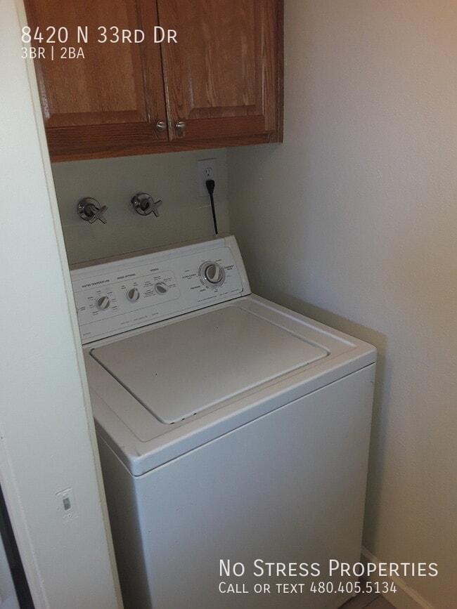 Building Photo - 8420 N 33rd Dr