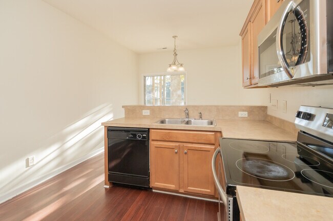 Building Photo - 8967 N Red Maple Cir