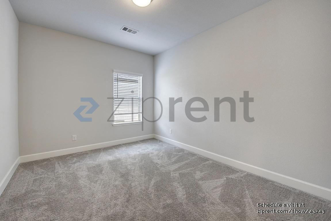 Building Photo - 1707 Swayback Ln