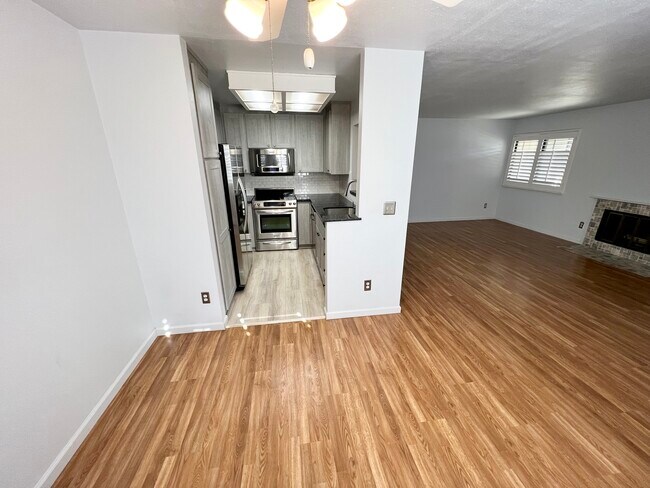 Building Photo - 1538 Alma Ter