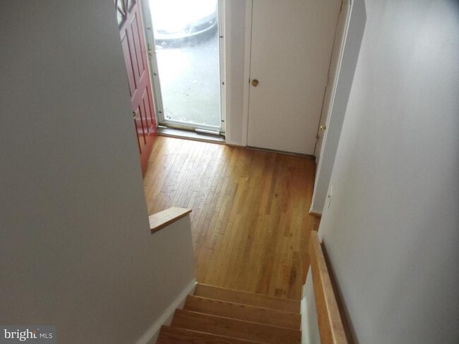 Building Photo - 308 Loudoun St SW