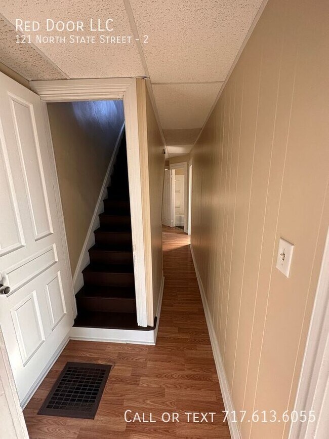 Building Photo - 121 N State St