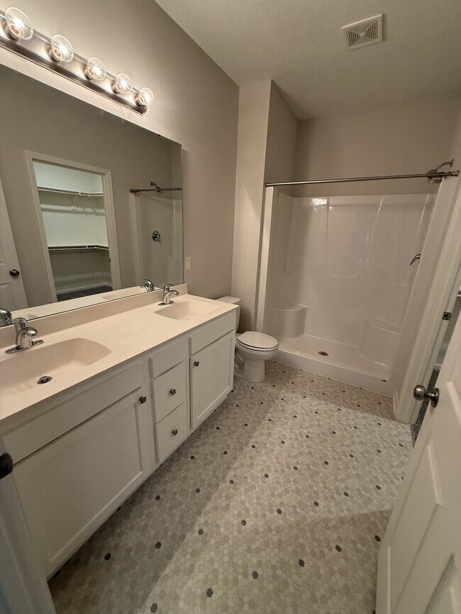 Building Photo - 7909 NW 124 St