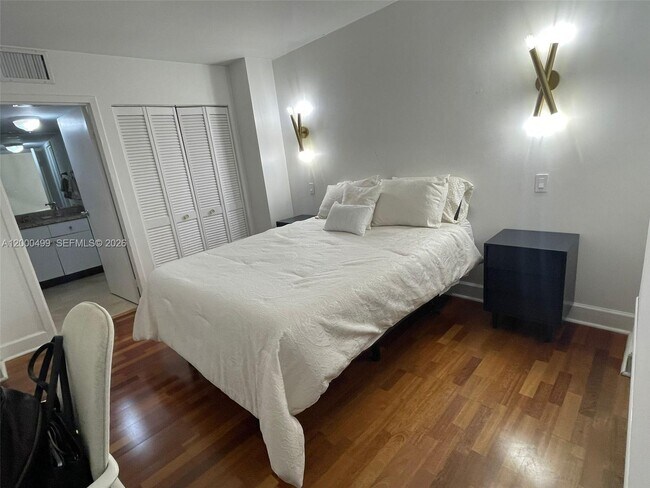 Building Photo - 2333 Brickell Ave