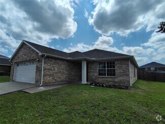 Building Photo - 8100 MacGregor Dr