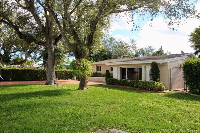 Building Photo - 9160 SW 73rd St