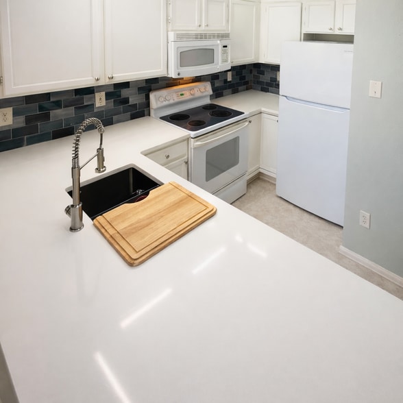 Building Photo - 500 Lashley St