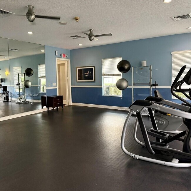 Building Photo - 200 SW 117th Terrace