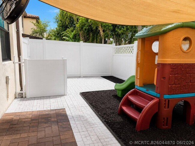 Building Photo - 4822 NW 56th Ct