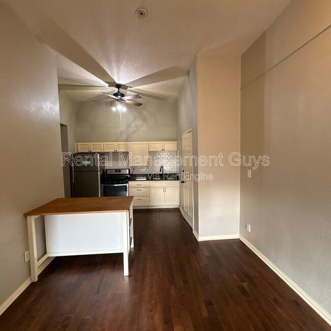 Primary Photo - 1163 7th St W