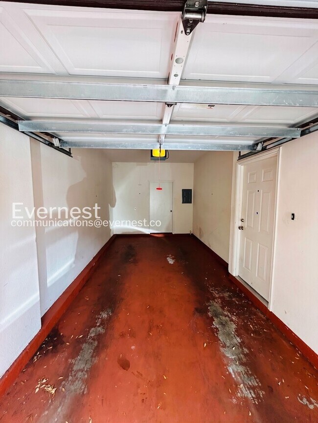 Building Photo - 2139 Chianti Pl