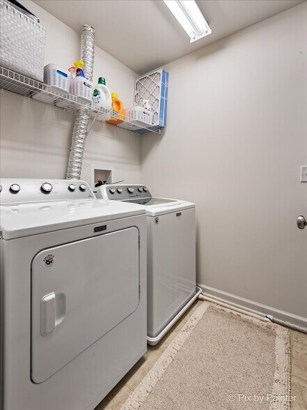 Building Photo - 10097 Cummings St