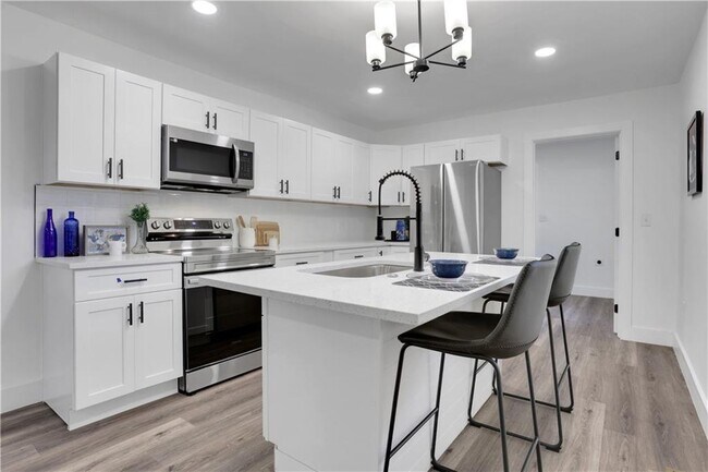 Building Photo - 2466 Old Hapeville Rd SW