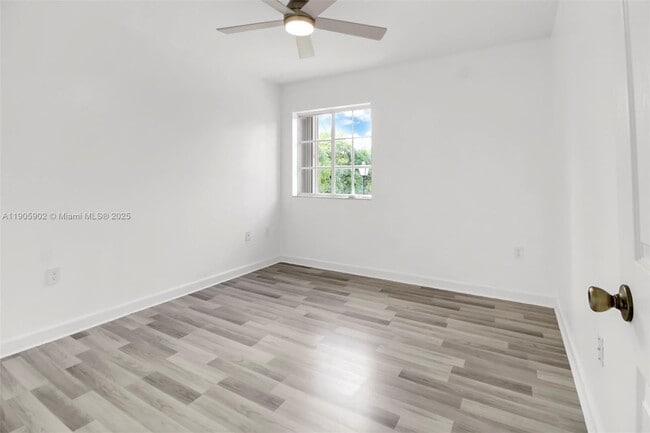 Building Photo - 13505 SW 122nd Ave