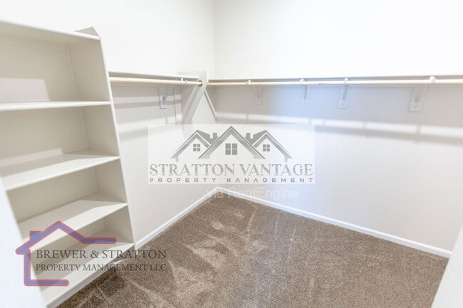 Building Photo - 2028 E Brooklyn Dr