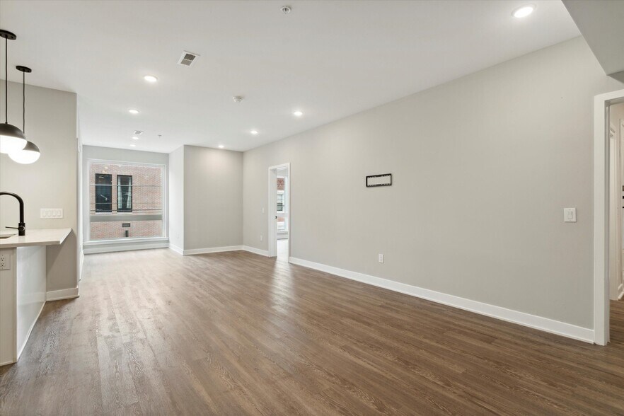 Building Photo - 1841 N Gratz St