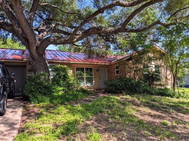 Building Photo - 9705 Marlborough Dr