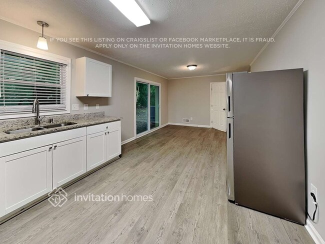 Building Photo - 2362 Springdale Cir SW