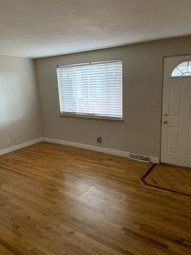 Building Photo - I-70 and Sheridan Blvd, Quiet Unit for Rent