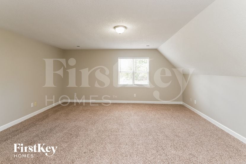 Building Photo - 5000 Scaleybark Ct