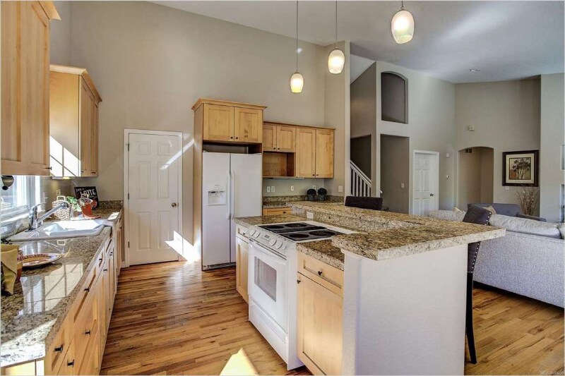 Building Photo - 3220 Pierce St