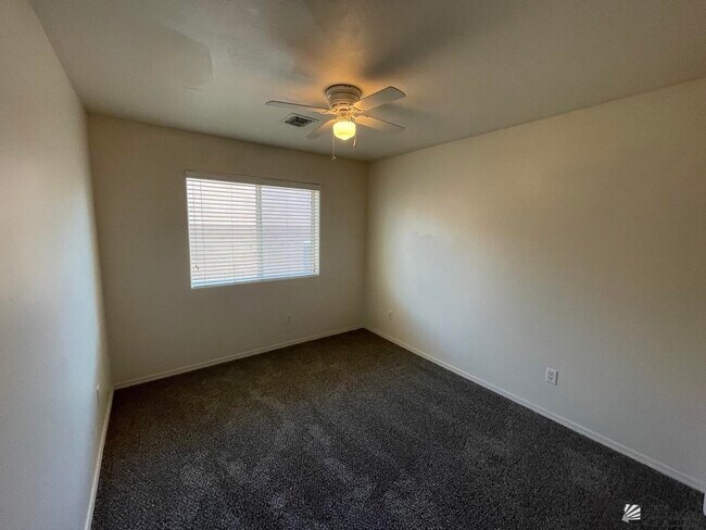 Building Photo - 4831 W 29th St