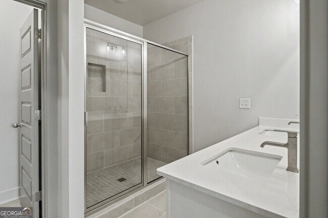 Building Photo - 4322 Fern River Bnd