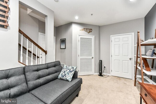 Building Photo - 6109 Madison Crest Ct